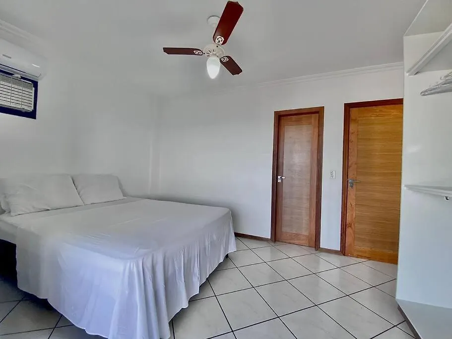 B028 - Apto 3 Quartos Com Vista Para O Mar - Sc Bombinhas