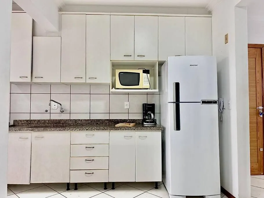 B028 - Apto 3 Quartos Com Vista Para O Mar - Sc Bombinhas